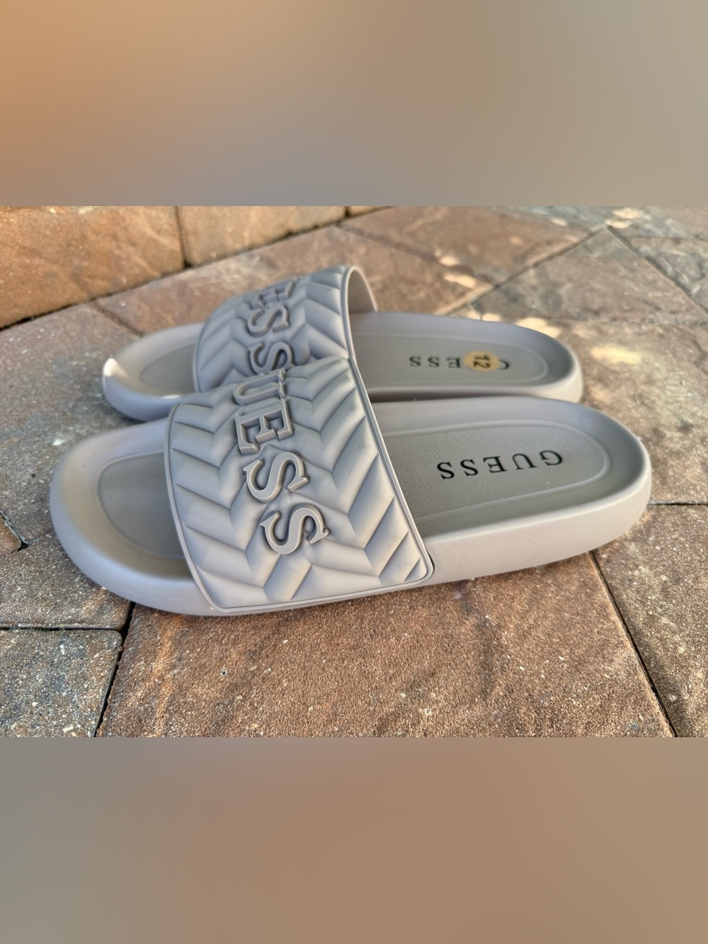 GUESS Men's Moliano Slide Sandals Taupe Gray Zigzag Logo Size 12 US NWB
